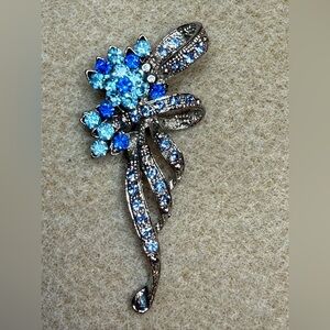 Vintage Blue Floral Silver Tone Brooch